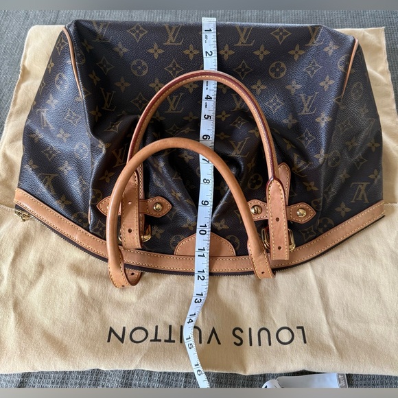 Authentic Louis Vuitton Zipper bag. Like new! In excellent conditions, - Picture 15 of 17